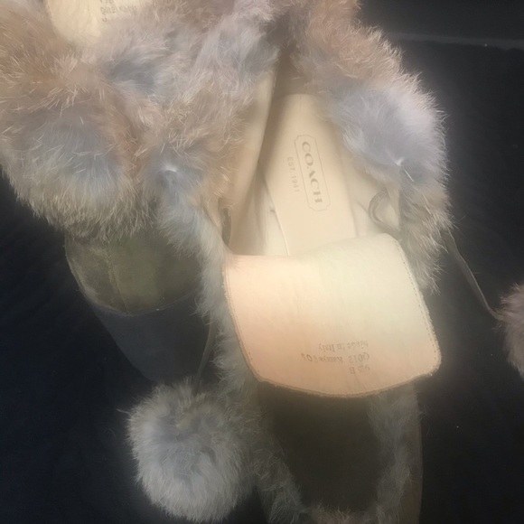 Footwear - Picture 5 of 9